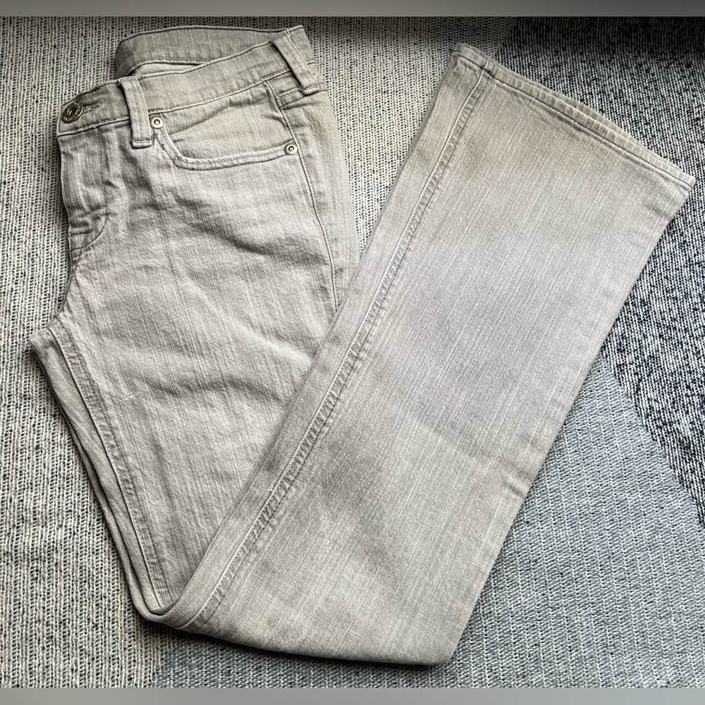 New York & Company Light Gray Jeans, Size 4 - Picture 3 of 4